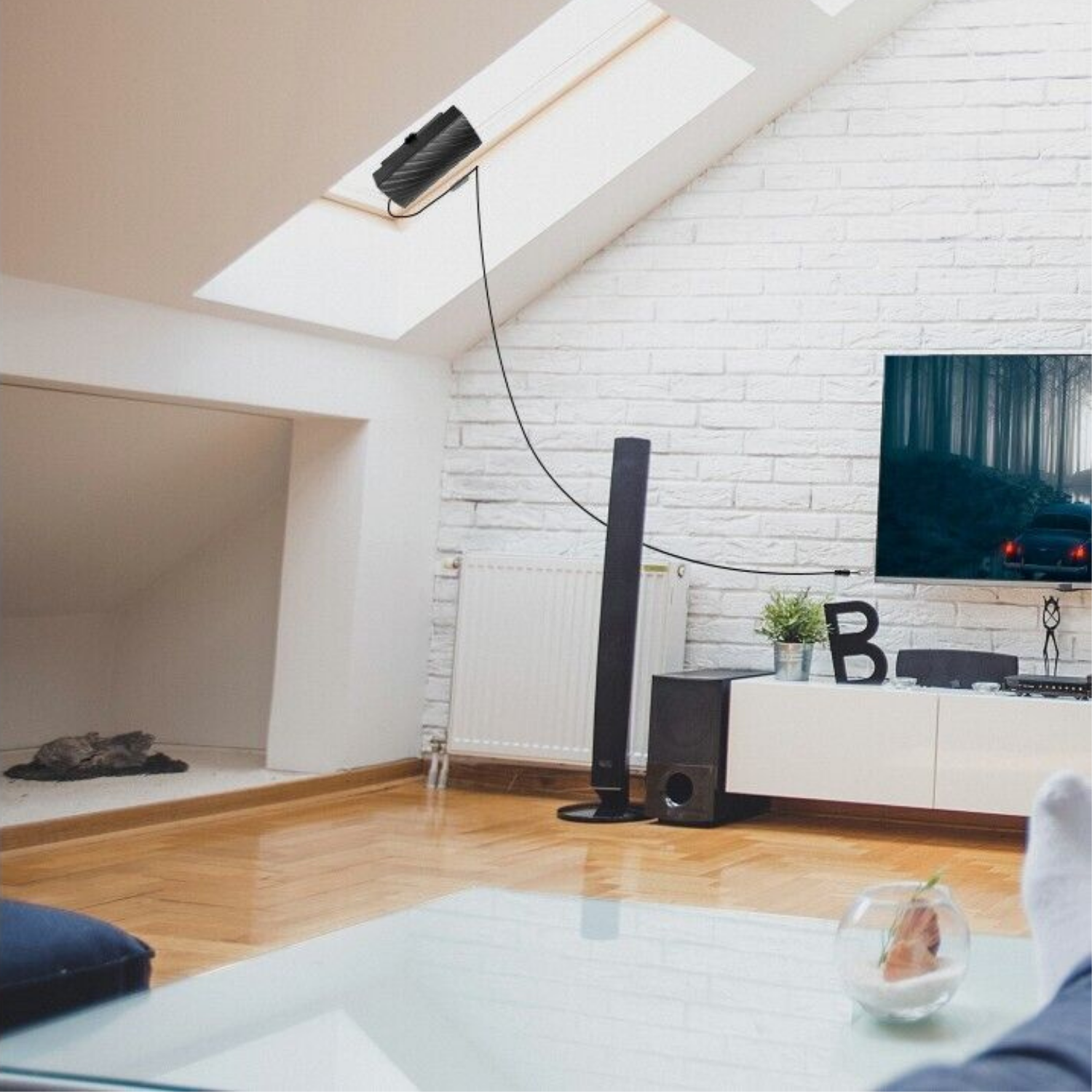 Indoor HDTV Satellite Antenna – Crystal-Clear, Powerful Reception