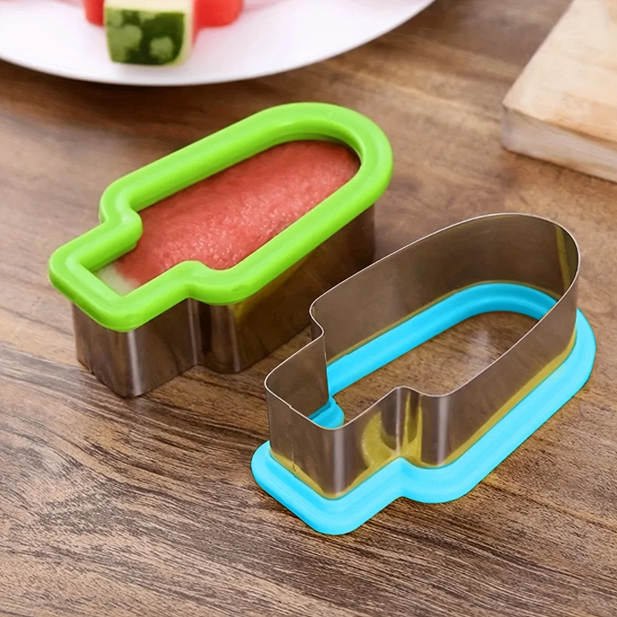 FURLLO 1pc Stainless Steel Watermelon Slicer and Popsicle Mold - Fun and Simple Fruit Cutter for Young People，Green Handle，Manual opera